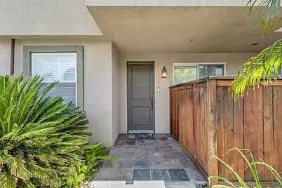 Barington And San Vicent, Los Angeles, CA 90046