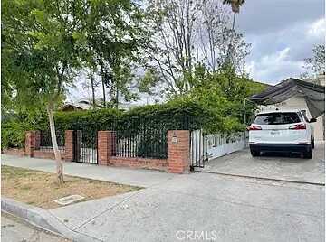 Baylis, Los Angeles, CA 90006