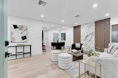 Beac, Los Angeles, CA 90043