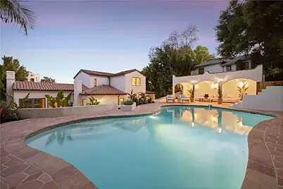 Beverly And Robertso, Los Angeles, CA 90027