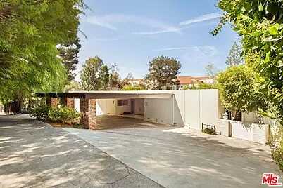 Beverly And Robertso, Los Angeles, CA 90069
