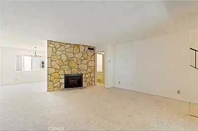 Cahuenga Blv, Los Angeles, CA 90018