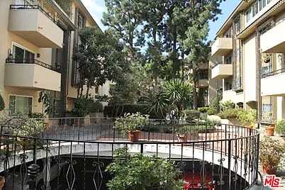Cahuenga Blv, Los Angeles, CA 90068