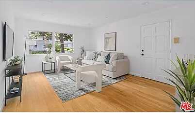 Cohasset Stree, Los Angeles, CA 90016