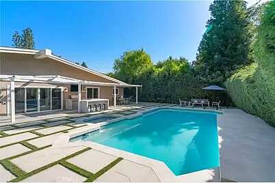 Coldwater/Mulhollan, Los Angeles, CA 90027