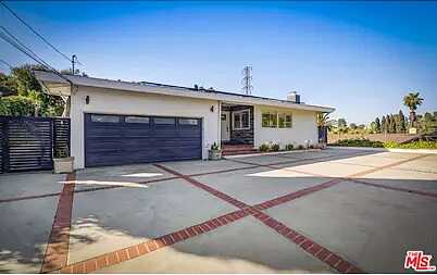 Corner Of Prosser Avenue And Ayres Avenu, Los Angeles, CA 90019