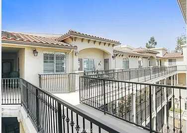 E 4Th S, Los Angeles, CA 90036