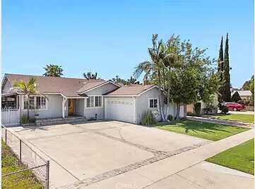 E Of White Oaks, W Of Encino, N Of Victory, S Of, Los Angeles, CA 91352