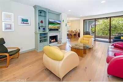 East Of Balboa; South Of Ventur, Los Angeles, CA 90033