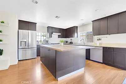 East Of Balboa; South Of Ventur, Los Angeles, CA 90042