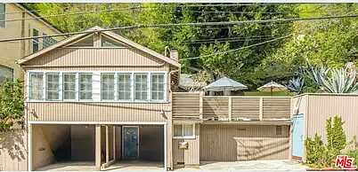 East Of Balboa; South Of Ventur, Los Angeles, CA 90077