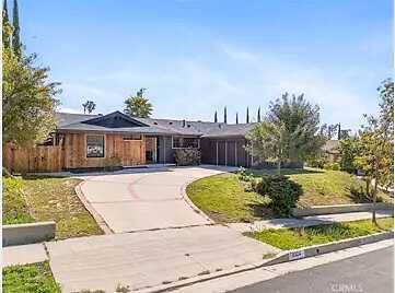 Fredonia Dr. To Skyhill Dr, Los Angeles, CA 90034