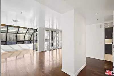 Har, Los Angeles, CA 90012