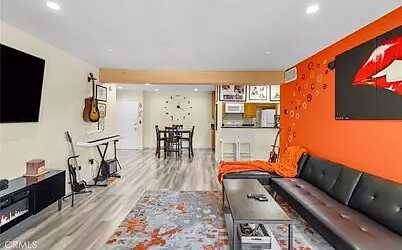 Hazeltine Av, Los Angeles, CA 90013
