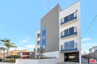 La Tijer, Los Angeles, CA 90045