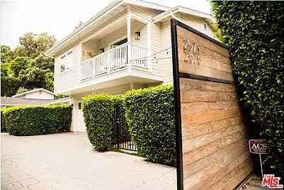 Laurel Canyon/Mulhollan, Los Angeles, CA 90068