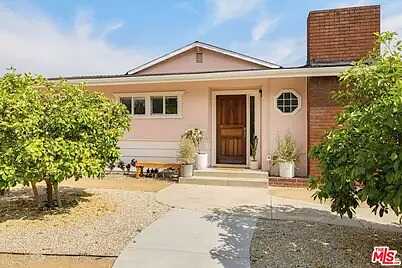 Outloo, Los Angeles, CA 90039