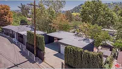 Redwing And Aur, Los Angeles, CA 90042