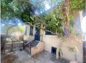 South Of Santa Monica Blvd On Sawtelle Blv, Los Angeles, CA 90011