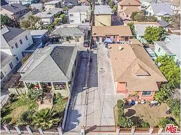 Standwood Dr, Purdue Ave, Kingsland S, Los Angeles, CA 90006