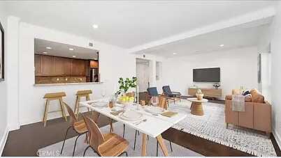 Strathern S, Los Angeles, CA 90047