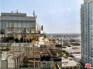 Strongs D, Los Angeles, CA 90015