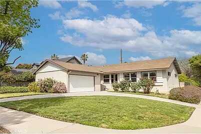 Viginia Ave And Wilton P, Los Angeles, CA 90006