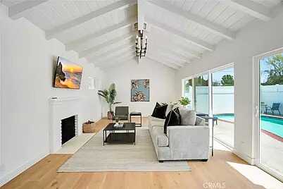 Viginia Ave And Wilton P, Los Angeles, CA 90047