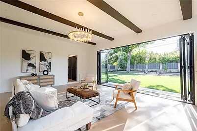 Village Near Bluff Cree, Los Angeles, CA 90006