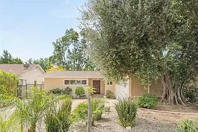 White Oa, Los Angeles, CA 90025