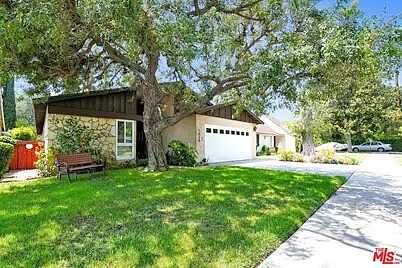 Whitsett/Oxnard/Emelita/Burban, Los Angeles, CA 90008