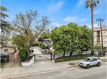 Yucca Street &Amp; Primrose Avenu, Los Angeles, CA 90068