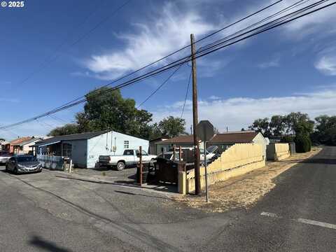 153 W BEECH AVE, Hermiston, OR 97838