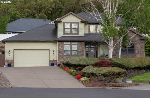 126 CYPRESS CT, Winchester, OR 97495