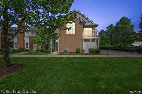 46104 BALDWIN Drive, Macomb, MI 48044