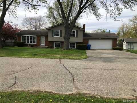 5510 Berkley Drive, Waterford, MI 48327