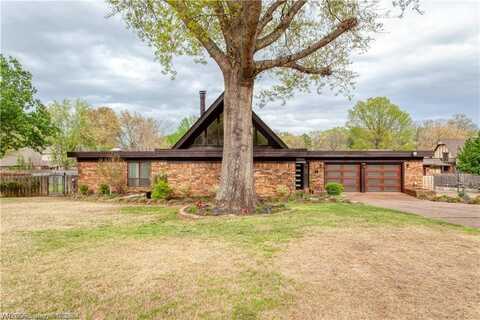 11 Riverlyn DR, Fort Smith, AR 72903