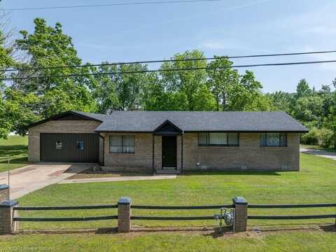 801 W Red Hill ST, Dyer, AR 72935