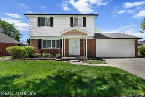 250 CLINTON RIVER Drive, Mount Clemens, MI 48043