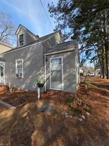 4102 Race Street, Portsmouth, VA 23707