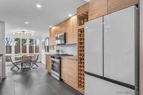 6923 Camino Pacheco, San Diego, CA 92111