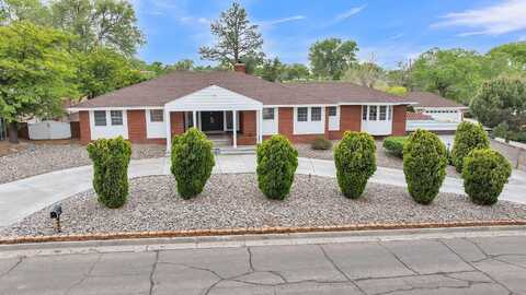 806 LAMP POST Circle SE, Albuquerque, NM 87123