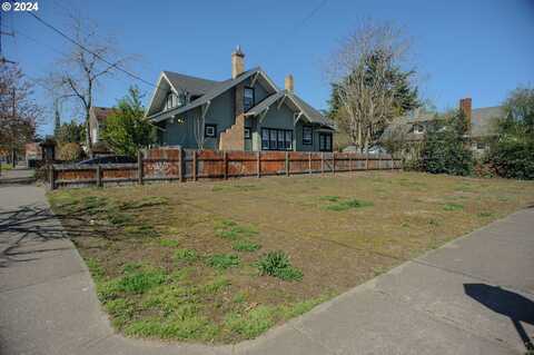 SE POWELL BLVD, Portland, OR 97206