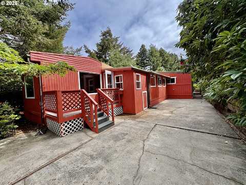 1600 RHODODENDRON DR, Florence, OR 97439