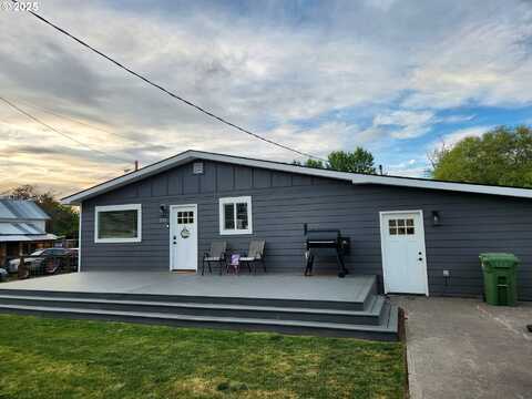 295 WATER ST, Heppner, OR 97836
