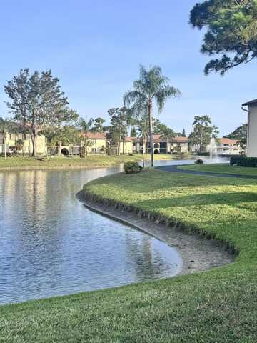 326 Knotty Pine Circle, Greenacres, FL 33463