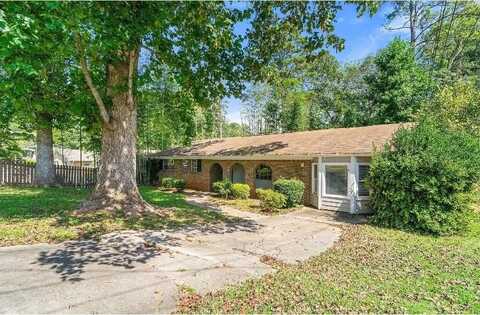 2830 Knollview Drive, Decatur, GA 30034