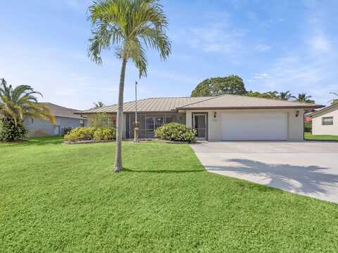 1134 SE Mendavia Avenue, Port Saint Lucie, FL 34952
