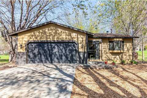 7036 Polaris Lane N, Maple Grove, MN 55311