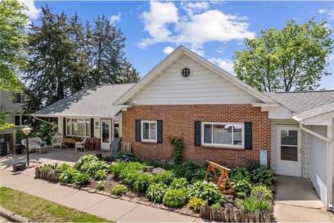 304 S 2nd Street, Alma, WI 54610